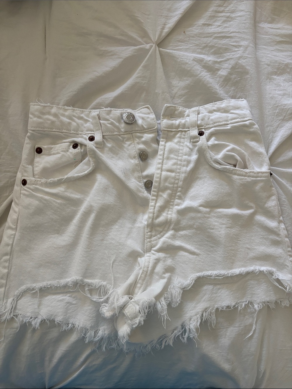 Zara White High-Rise Frayed Denim Shorts